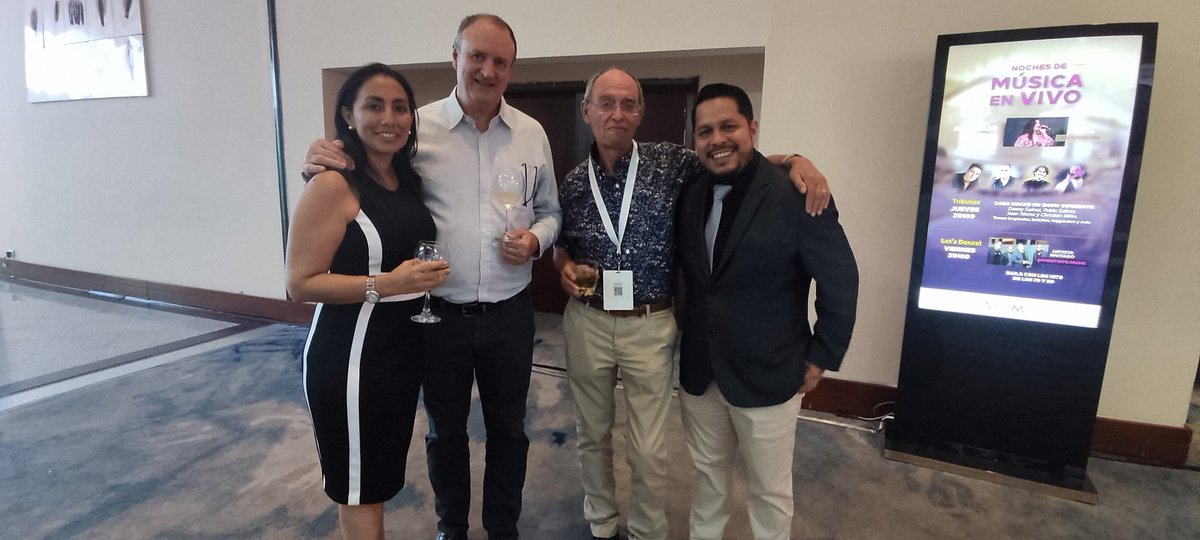 Frearmag3's tweet image. Gracias a la invitación de @aebeecuador ,@cibe_espol y @SebiocaE presente en el mayor encuentro bananero. Poco a poco vamos cerrando la brecha entre la academia y la empresa, necesitamos crear valor, valor a través de la investigación e innovación. #SomosEspol #SalvemosElBanano
