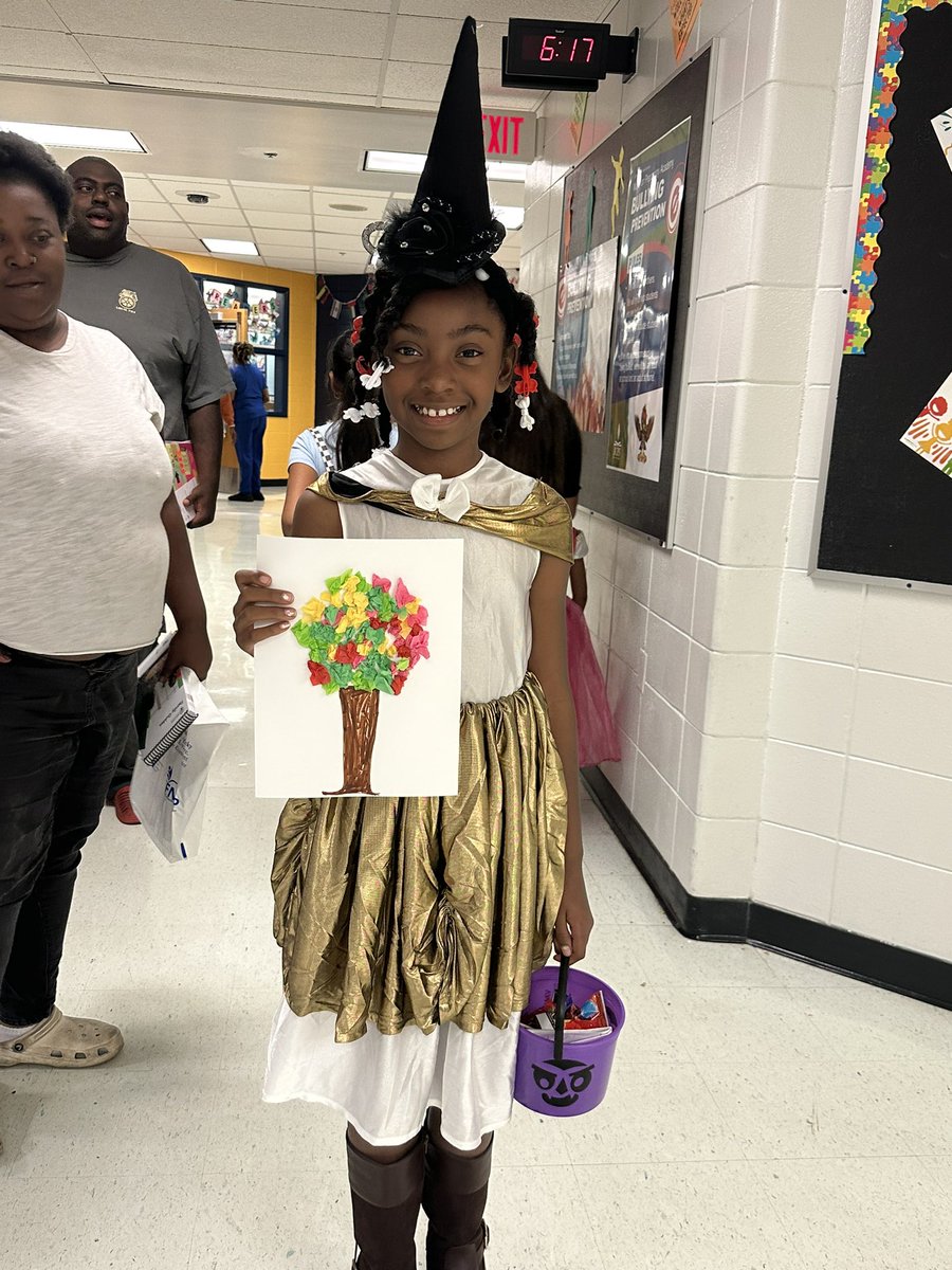 Great literacy night!! <a href="/JCPSKY/">JCPS</a> <a href="/NatCampAIC/">Natalie</a> <a href="/McFerranKY/">@McFerranKY</a> <a href="/JCPSAsstSuptAIS/">Nate Meyer</a> <a href="/McFerranAP/">Sara Batliner</a>