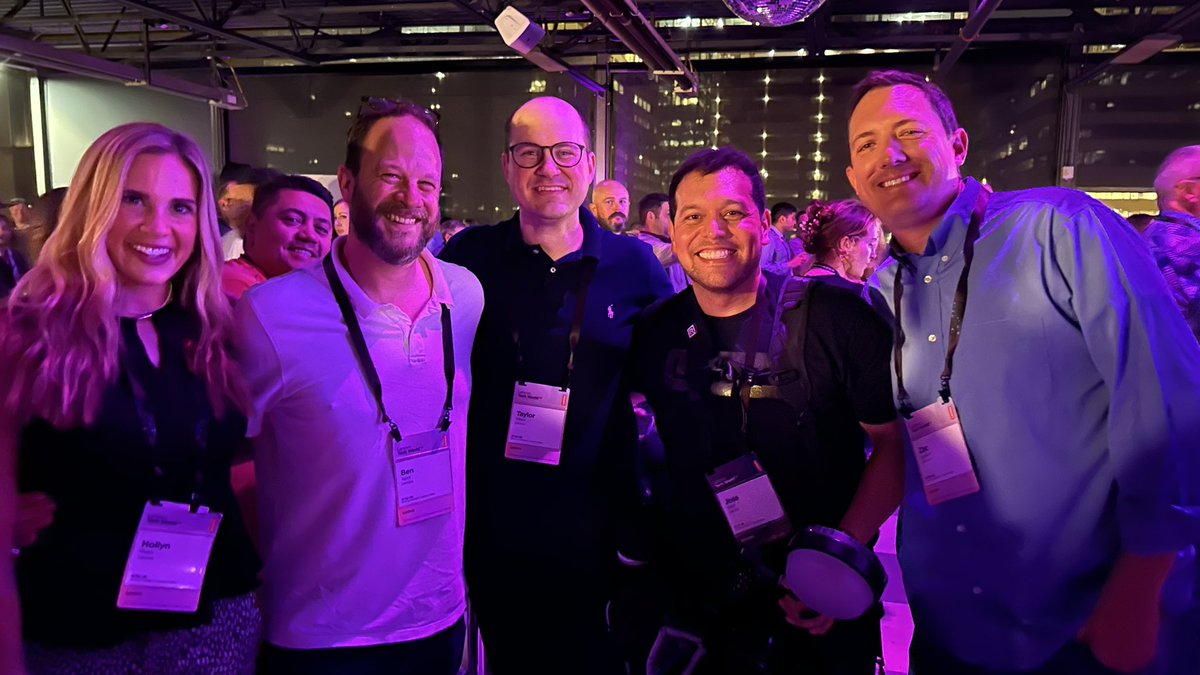 TaylorWilson's tweet photo. Love this team, the work that we get to do, and the people who we get to work with every day. #LenovoTechWorld #SocialMedia #WeAreLenovo https://t.co/A9IPXOikSn