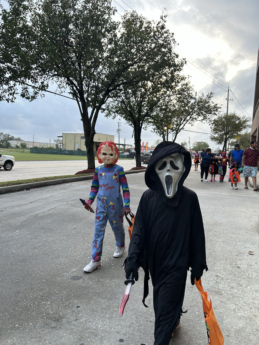 All kinds of costumes came out today! Even the #Reedboys came out to support! Great event, Great people! #MyAldine @cmdrmarcharris @Only1sheleah