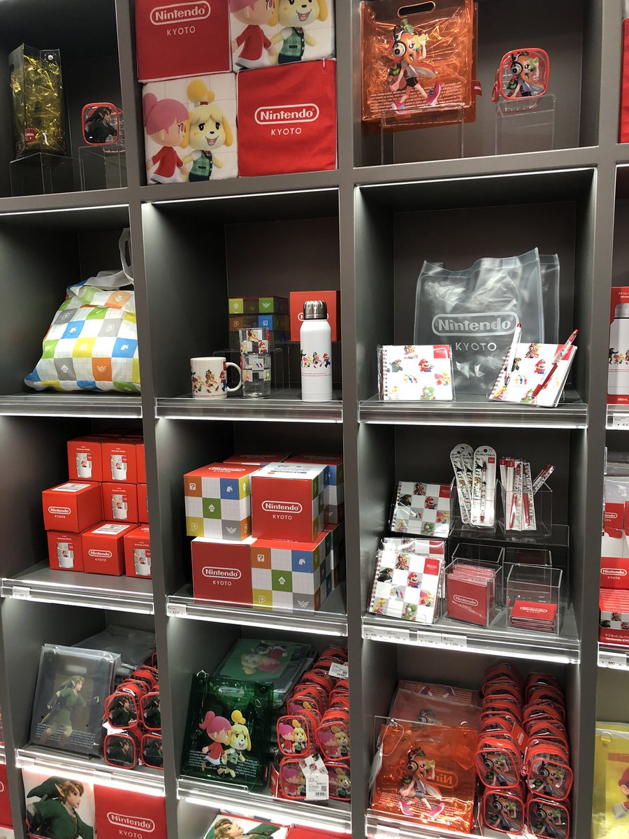 pyunyu's tweet photo. #nintendostore #kyoto sneak pick https://t.co/to3qlg6WTX