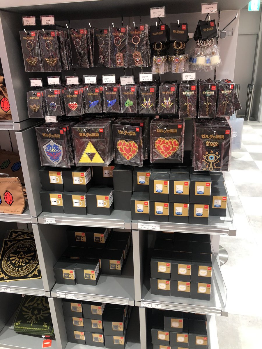 pyunyu's tweet photo. #nintendostore #kyoto sneak pick https://t.co/to3qlg6WTX