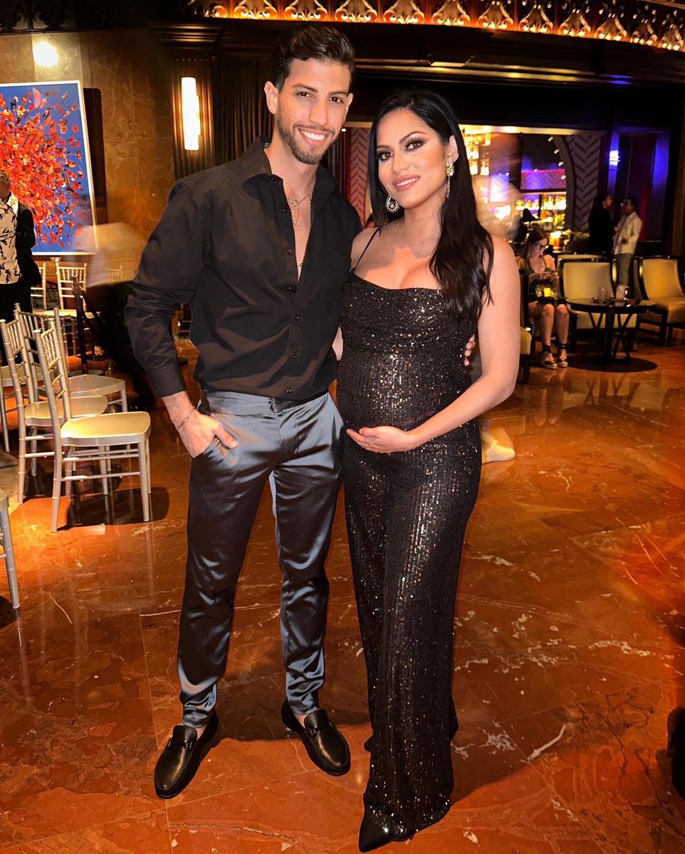KidannyPR's tweet photo. Attending #carlosalberto colecction at @SanJuanModaPR ✨.

Special thanks to #marlenecreations who bring me the jewerly⛓️, and  @Toms13123645  for the pant🪡. 

#SanJuanModa #SJModa #Legavy #thelobbyfesjh @elsanjuanhotel https://t.co/v1tQmDNZwG