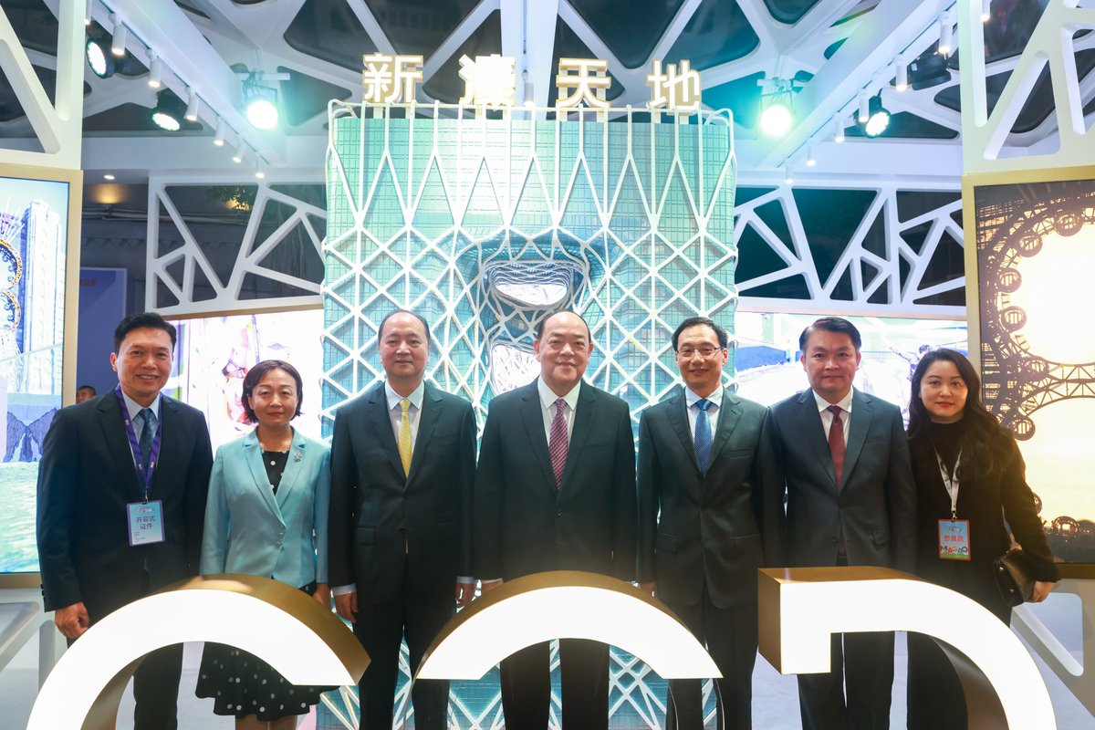 MelcoResorts's tweet photo. #Melco is offering its full support to the “Macao Week in Fujian•Xiamen” mega roadshow held from Oct 26 – 30. It is committed to showcasing the glamour of Macau’s diverse and unique “tourism+” offerings &amp; attracting visitors to enjoy a distinctive travel experience in the city. https://t.co/KLsAkwb2kS