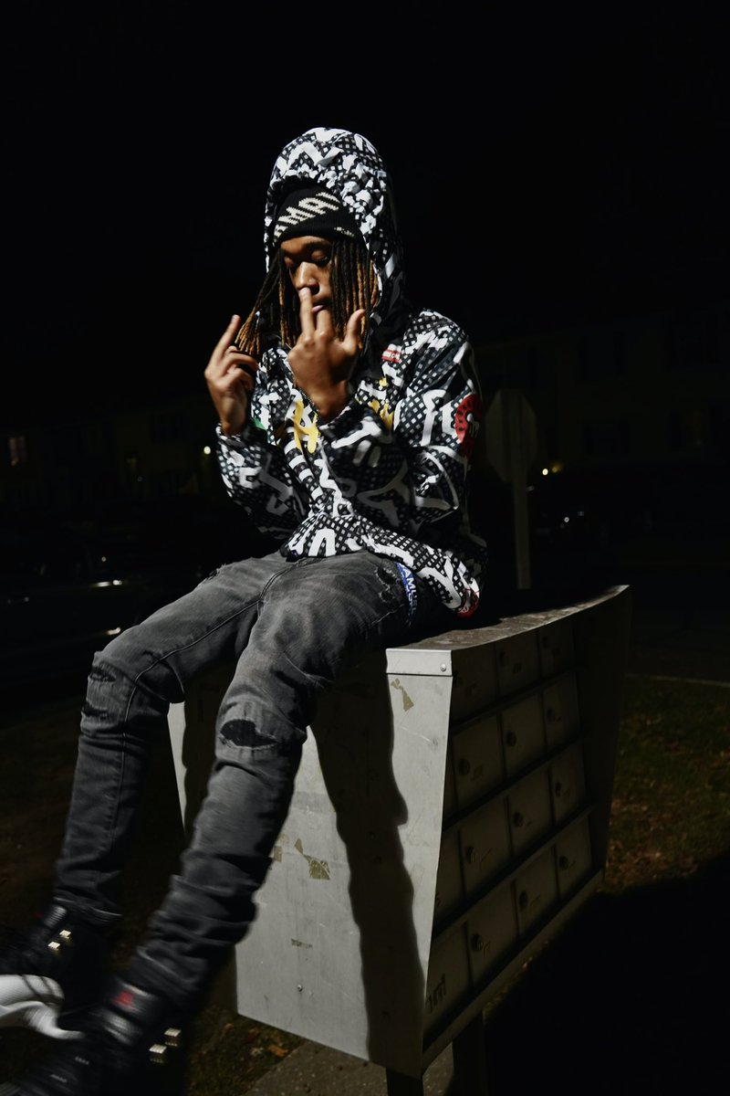 richoffshots's tweet photo. doin shits wit the camera and I just started https://t.co/3K829iLkhl