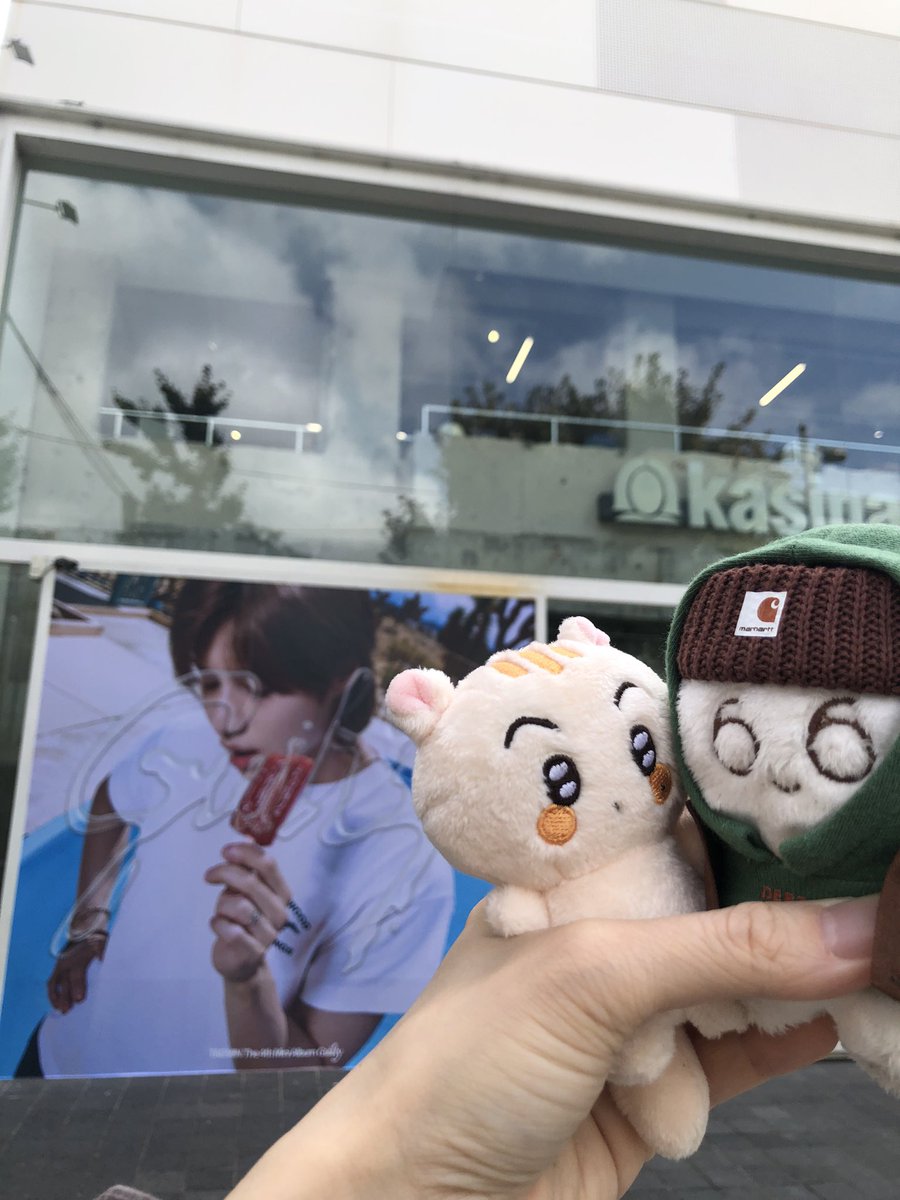 nemonanmaum's tweet photo. ๊ธ์์ผ์ด ๋๋ค ๋ง์ฟต๊ณผ ์ฐจ์ผ๋ํ
์นด์๋ ํ๋จ์ ์ค๋ค ํ ์๊ฐ ์ ์ด๋ฏธ ์๋ ์ค์ ์ด ์๊ฐ์๋ ์ ์ ๊ธธ์ด์ง๊ณ ๋๋ ๊ฟ๊ฟํด์
#mktm https://t.co/kwleuV8n6W
