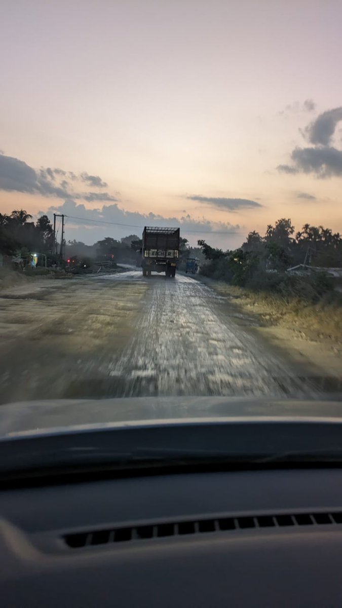 parasillusion's tweet photo. I've returned home after 2 years, and nothing has changed on this road. If there's a long-term construction ongoing on a toll road, isn't it fair to stop collecting money until the finished product is provided to the public? @nitin_gadkari @himantabiswa @mygovassam @mygovindia https://t.co/MnaJqM4sUS