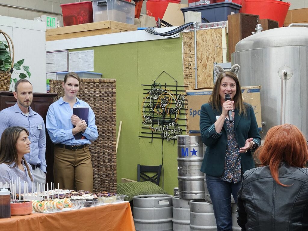 MayorJanKulmann's tweet photo. Our #Thornton business networking Halloween event celebrated our local businesses while also celebrating the completion of the construction on 120th Ave. Mother Tucker Brewery is another favorite hangout with great beverages and fun company!

#ProudMayor
#reelectmayorjankulmann https://t.co/YLxbIekeFt