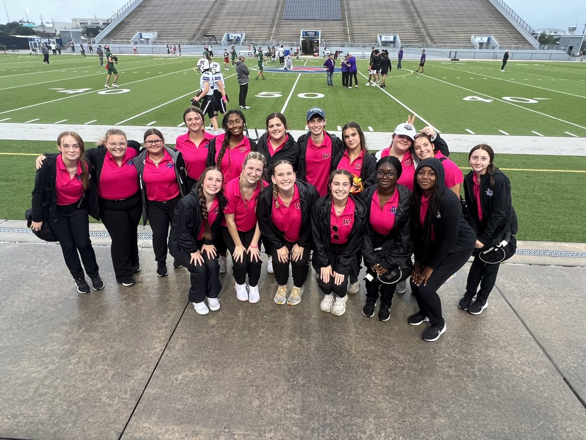 WHS_SportsMed17's tweet image. It was kind of wet, but we get to see our friends again in 2 days 🩷🏈 @twhs_trainer 
#wildkATs #pink #rescheduled