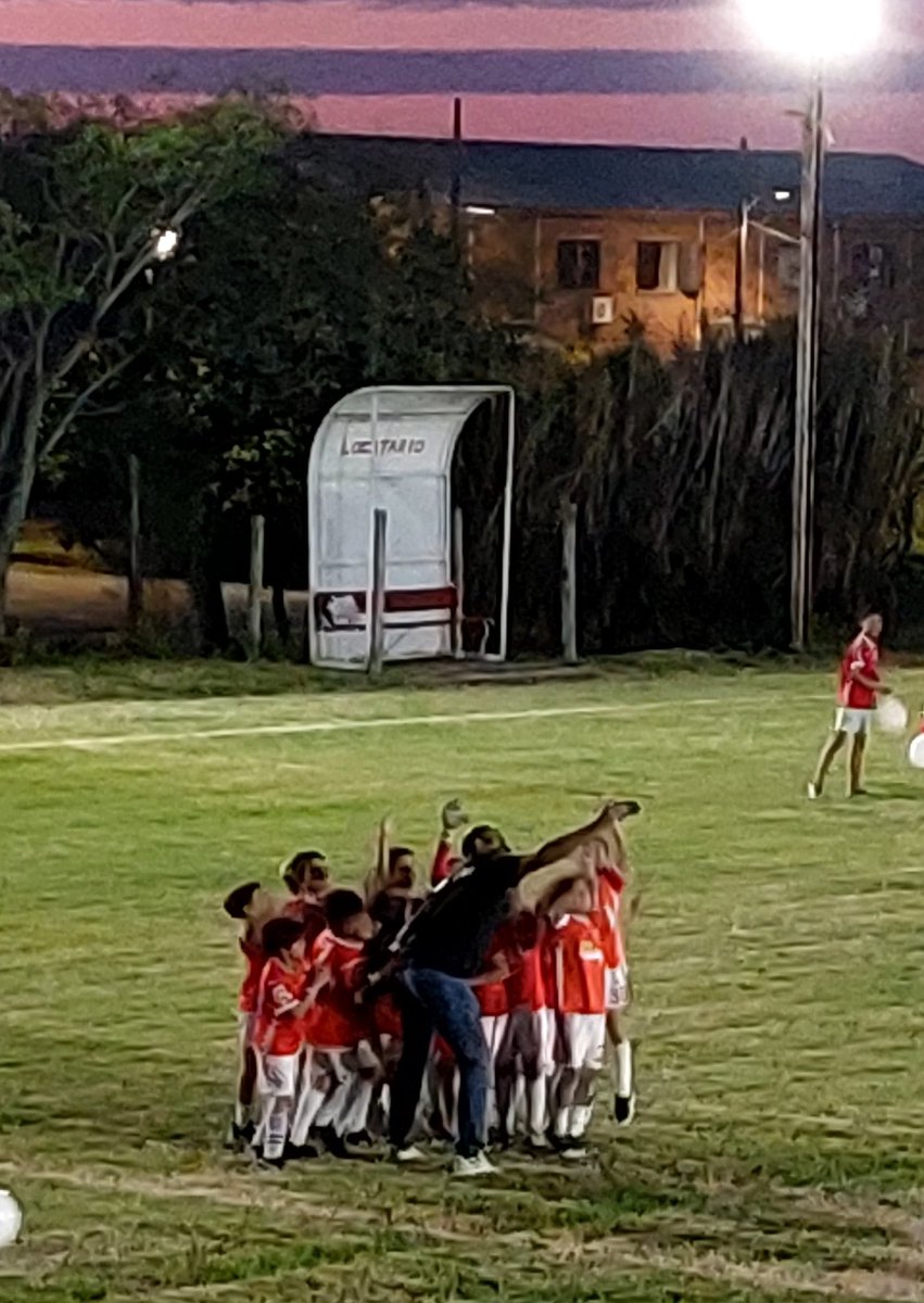 AnaBentacur's tweet photo. Inauguración de la cancha de baby en Deportivo Artigas 
❤🤍 https://t.co/EpaMJria51