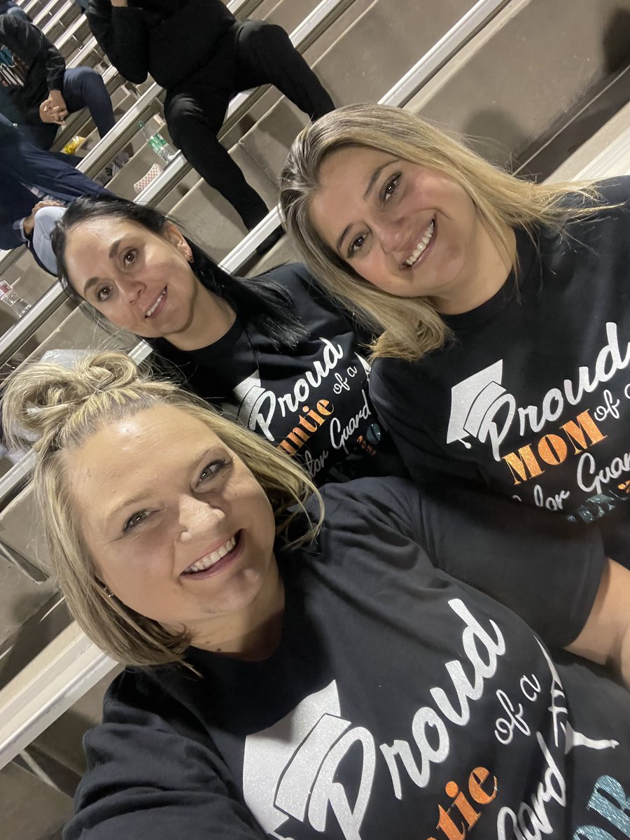 MorenoAremy's tweet photo. Spartan’s Senior Night 🧡🤍🩵
Thank you for always being here supporting my baby
@PHills_HS 
@abrown05_EHS @pcamarena_ehs https://t.co/RyqYQEiOTC