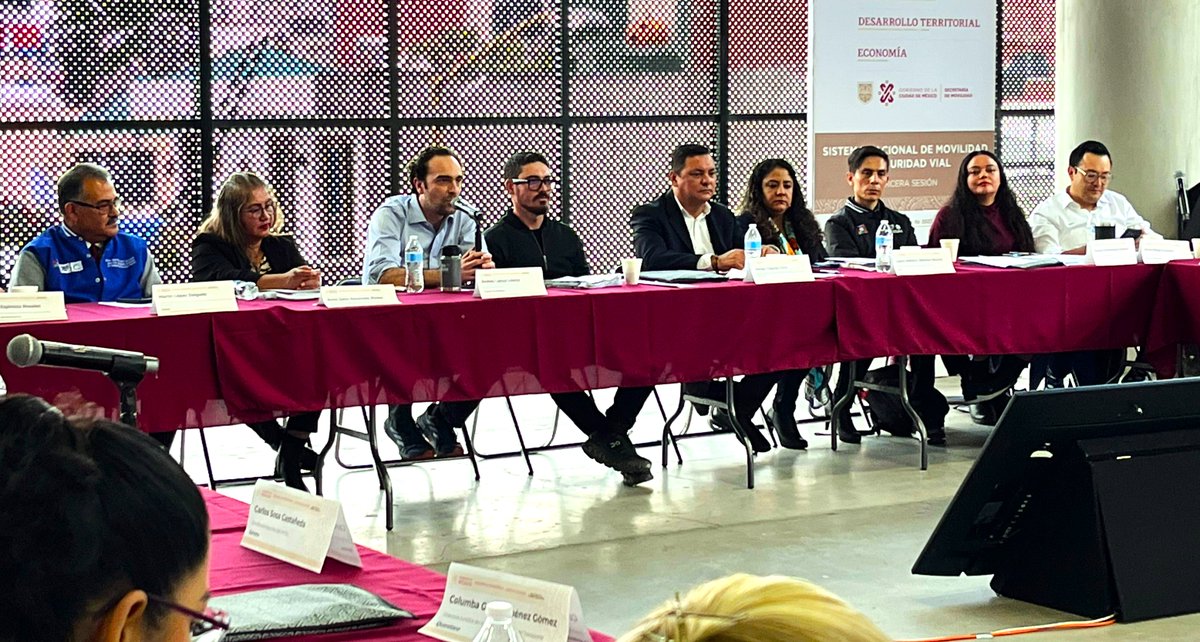 Presentamos hoy el anteproyecto de #PoliticaNacionaldeTransportePúblicoColectivo para mejorar la movilidad, accesibilidad, inclusión social, sostenibilidad y desarrollo económico, con el fin de contar con un sistema eficiente y sostenible. <a href="/SEDATU_mx/">SEDATU México</a> <a href="/LaSEMOVI/">Secretaría de Movilidad CDMX</a>