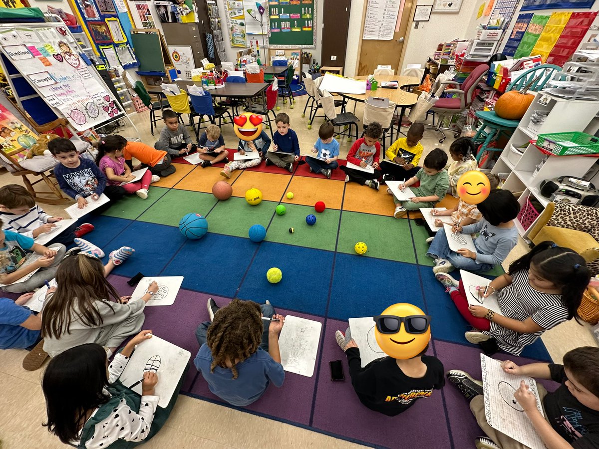 MsLoomer's tweet photo. #loomerlearners Started their new math unit with lots of exploration! Discovering content &amp; vocabulary through 5 yr old interests makes for solid connections! #awesomeattributes #buttonbutton #morethanoneway https://t.co/OdSwCduHZX