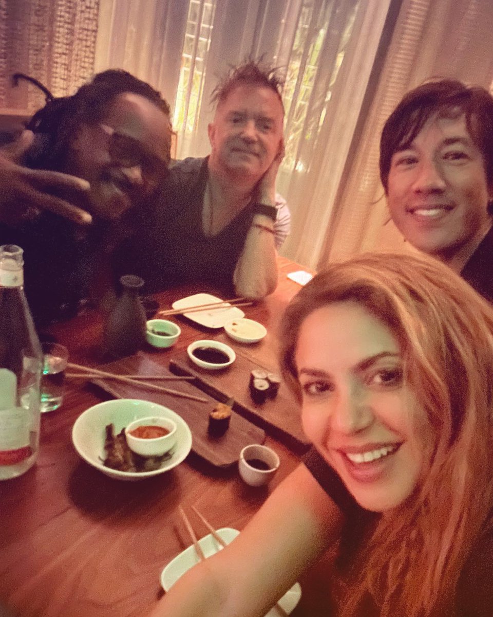 BrendanDrums's tweet photo. I ran into some good friends the other night in Miami. ✨ 
@sterlingnegro2 @Mit_C_Hell_ @shakira @BrendanDrums 
•••
•
•
•
#sake #cars #tubi #humumum 
#albertmenendez #timmitchell #shakira #brendanbuckley https://t.co/9IGiYE9aUW