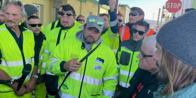 viaggrego's tweet photo. A #TRIESTE, #VITTORIA DEI #LAVORATORI CHE SI ERANO #OPPOSTI AL #GREENPASS. #SOSPENSIONI #ANNULLATE PERCHE' IL PROVVEDIMENTO ERA #ILLEGITTIMO!
https://t.co/GhYPdbhYoX https://t.co/cTSfIMFTmQ
