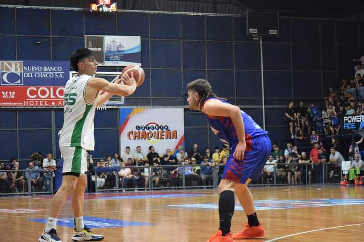 El Griego ganó en Resistencia ante Villa San Martín por 93 a 90 en tiempo suplementario. Manuel Alonso fue el goleador y figura del juego con 28 pts en la visita, mientras que en el local Feder Ponce 17 pts