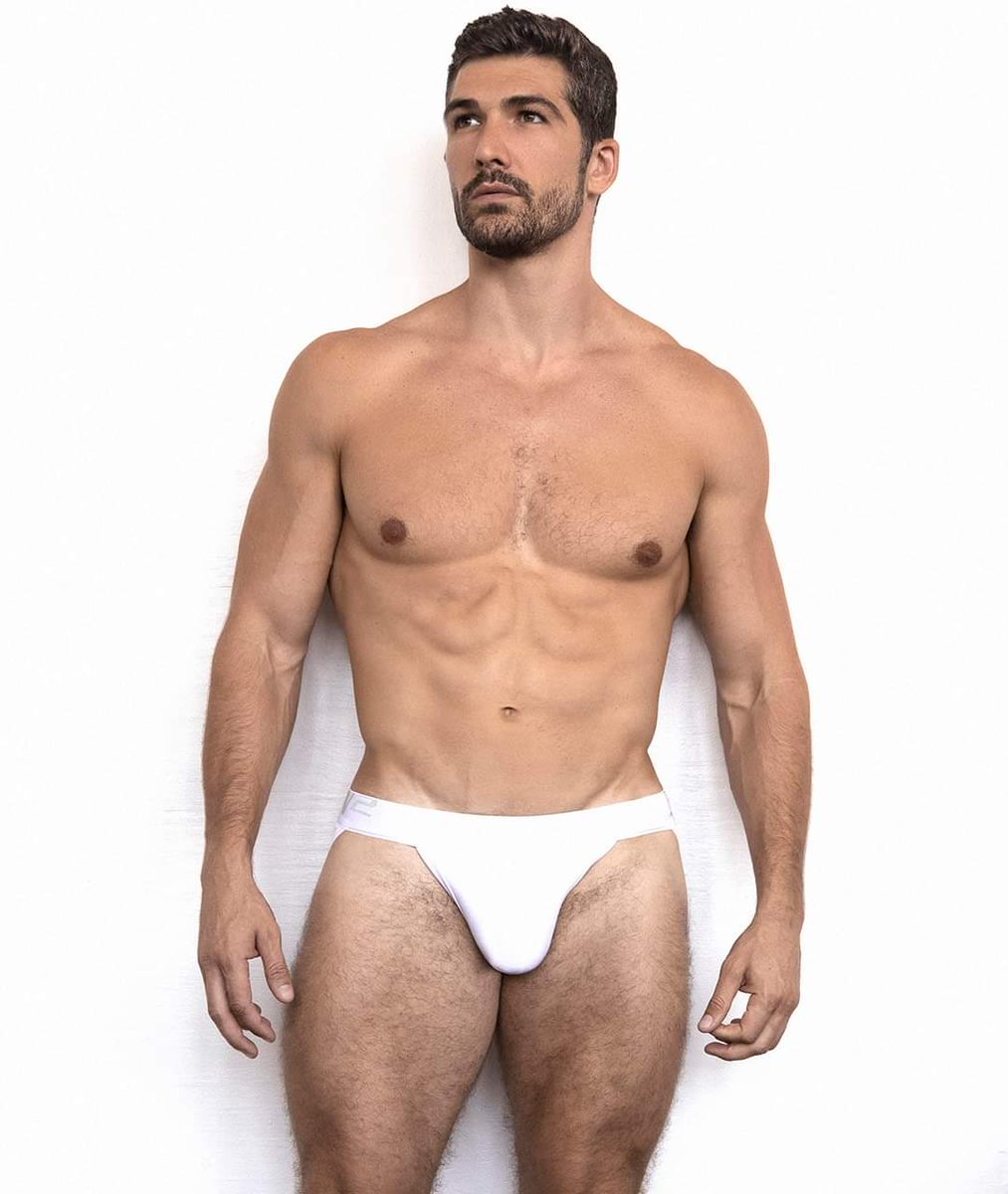 ᴜʟɪꜱᴇꜱ ꜱᴀɴ ʀᴏᴍᴀɴ tweet media