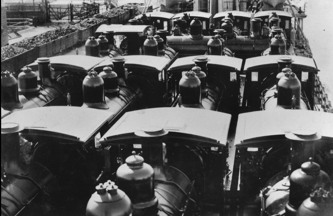 'Stowage of locomotives on M.S. Belray at Pinkenba Wharf, 1927'
@SLQ collections.slq.qld.gov.au/viewer/IE15781
C17s built by Armstrong, Whitworth & Co. Newcastle UK. Total of 25.  See Trove > trove.nla.gov.au/newspaper/arti…