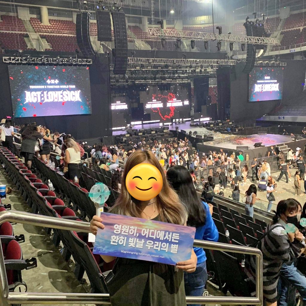 azkaban405's tweet photo. Today marks the first anniversary 🎉 of @TXT_members 's Act: LoveSick in Manila. 

#ActlovesickinMnl #txtinManila #TOMORROW_X_TOGETHER #act_lovesick_in_mnl #MOA https://t.co/h1V8EqSIPr