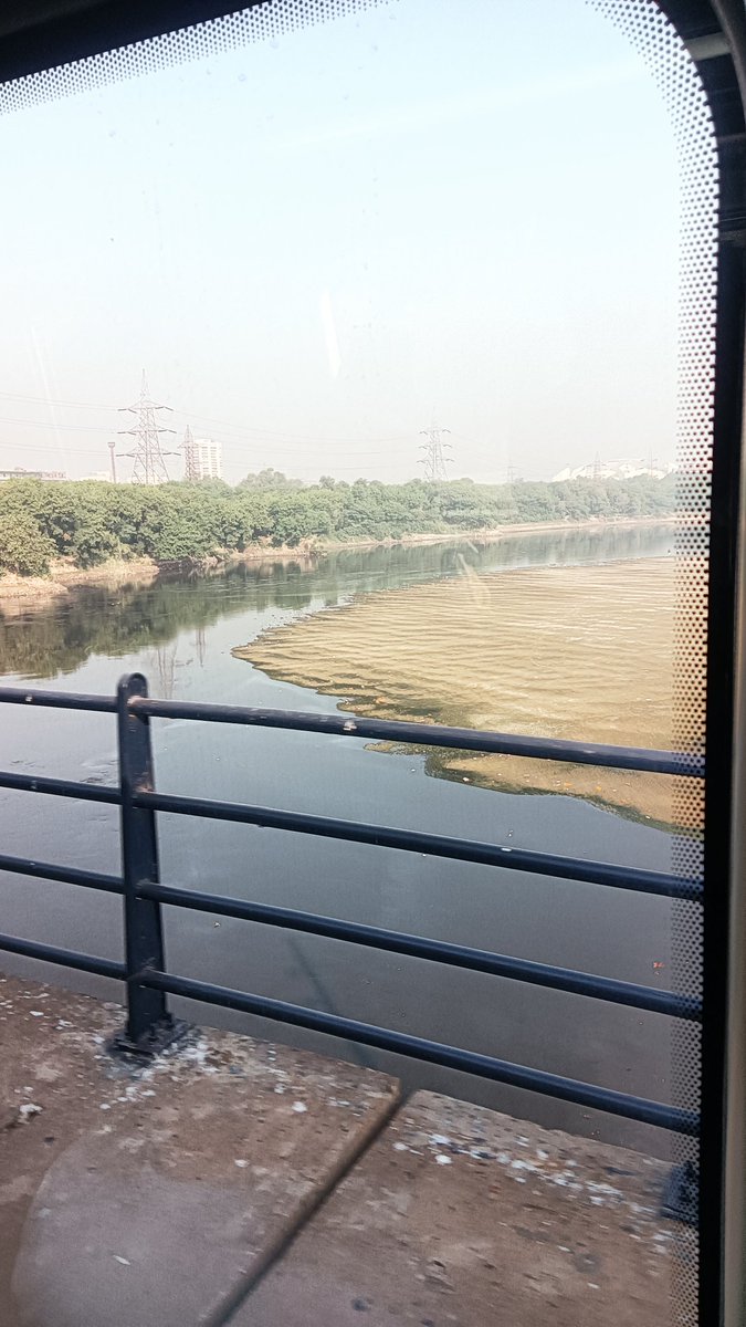 CMChiefMinister's tweet image. Today&apos;s Yamuna River Pic 
#yamunaactionplan3 #DJB4U #DjbOnMissionMode #cleanup #cleanrivers #yamunariver #AwarenessSession #progress  #post #newpost #viralpost 
@CMODelhi 
@attorneybharti 
@MoJSDoWRRDGR 
@cleanganganmcg 
@jica_direct_en
#OurCultureOurPride
#ENGvSL
#Port3