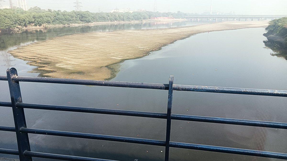 CMChiefMinister's tweet image. Today&apos;s Yamuna River Pic 
#yamunaactionplan3 #DJB4U #DjbOnMissionMode #cleanup #cleanrivers #yamunariver #AwarenessSession #progress  #post #newpost #viralpost 
@CMODelhi 
@attorneybharti 
@MoJSDoWRRDGR 
@cleanganganmcg 
@jica_direct_en
#OurCultureOurPride
#ENGvSL
#Port3
