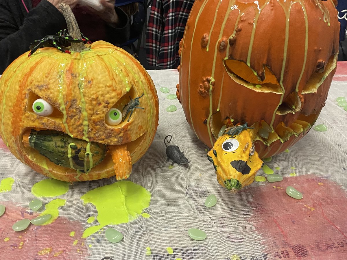 ASIA North Pop pumpkin carving night! Amazing talent! ⁦<a href="/AbbotsfordSD/">Abbotsford Schools</a>⁩ ⁦<a href="/AbbyNews/">Abbotsford News</a>⁩
