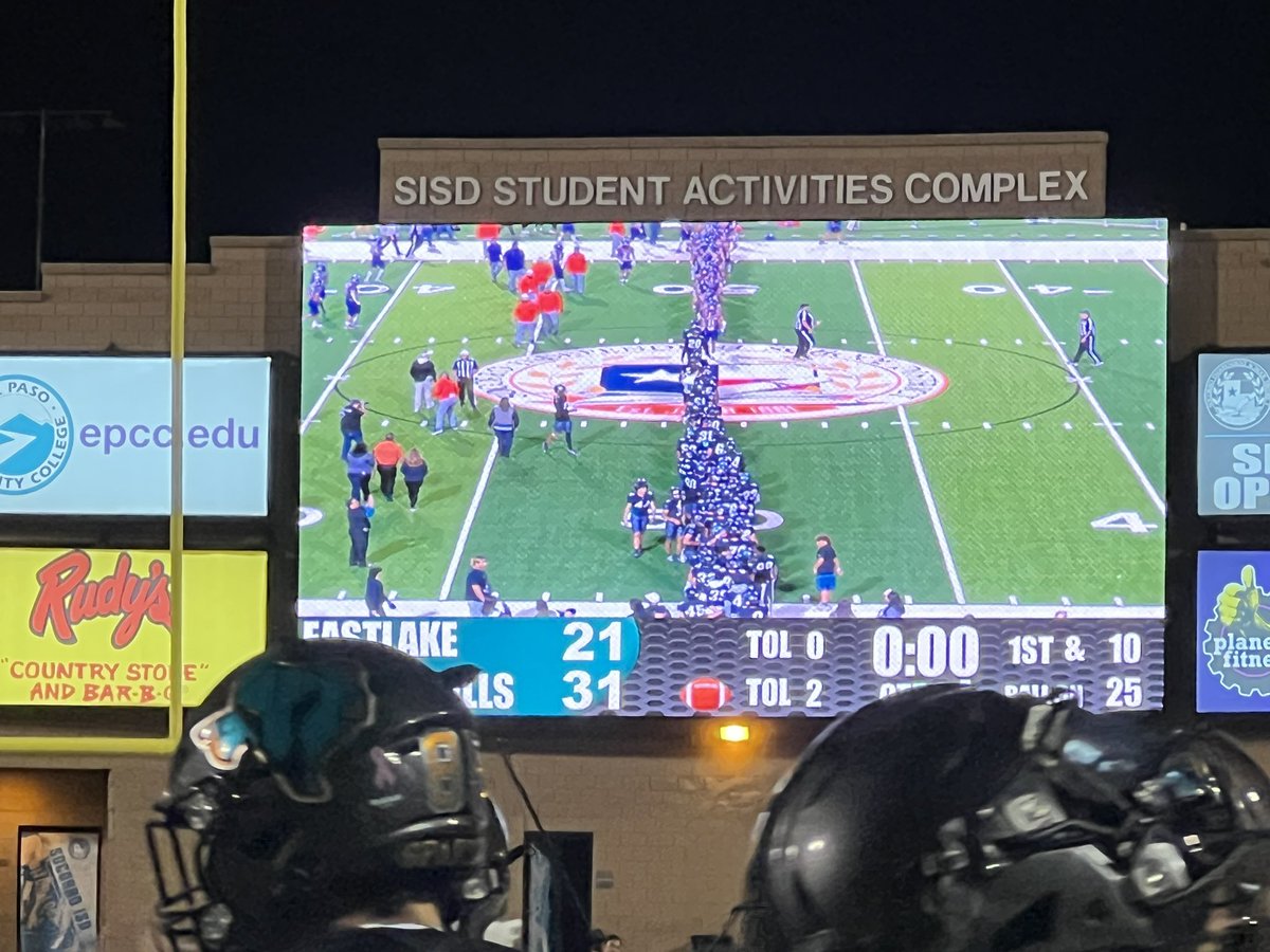 Final Score our Spartans win 31-21!  #TeamSISD #RISE <a href="/SISD_HS/">Carlos Guerra III</a> <a href="/Fchavezeptimes/">Felix Chavez</a>