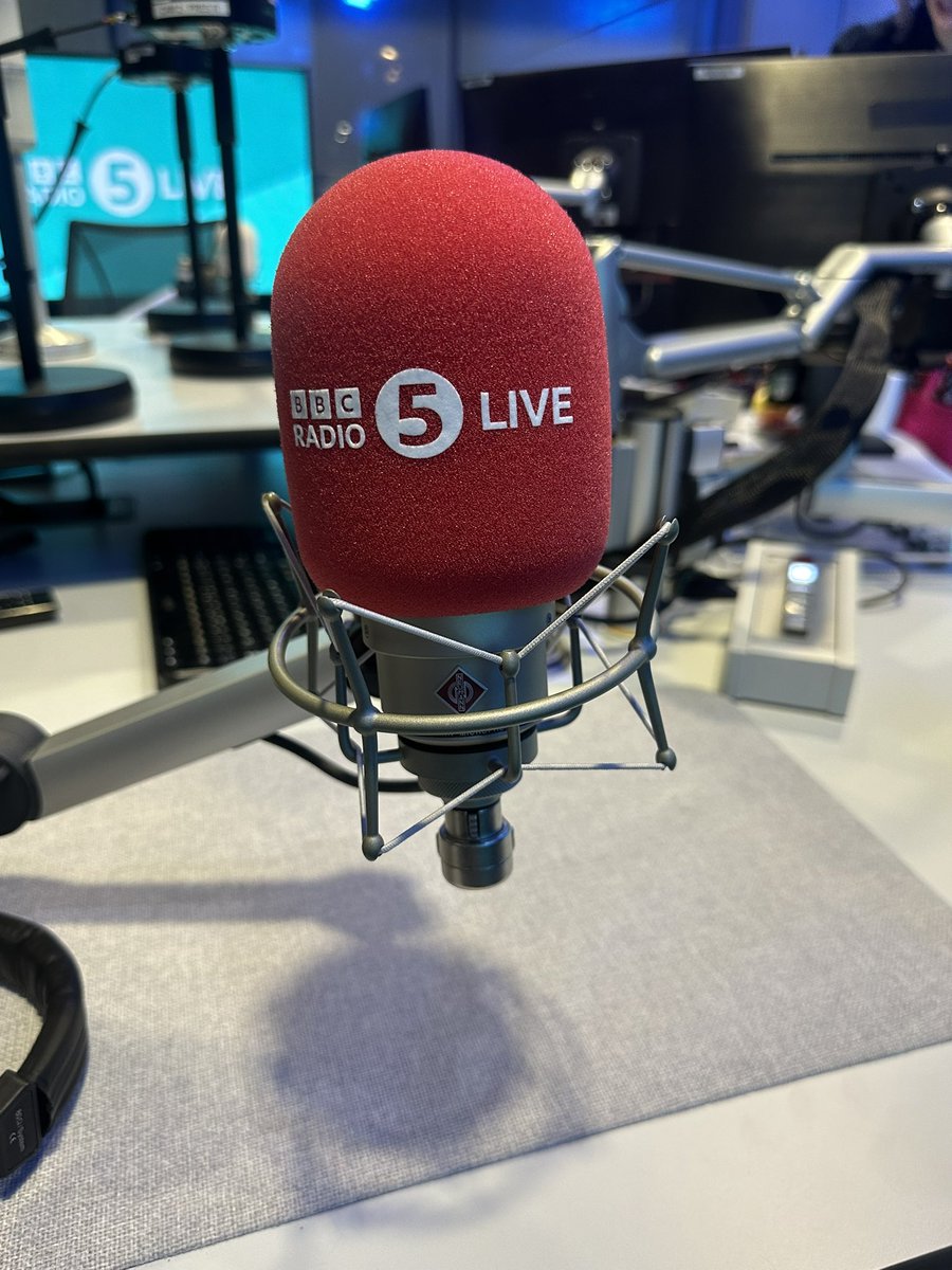 Live from 5am on BBC Radio 5 Live #wakeuptomoney #bbcradio5live
