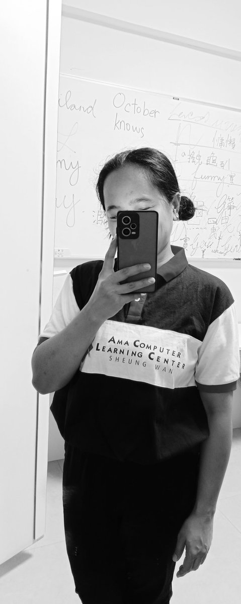 LeeUmaliBayer's tweet photo. study hard self ✨ https://t.co/lYP8csvn3k