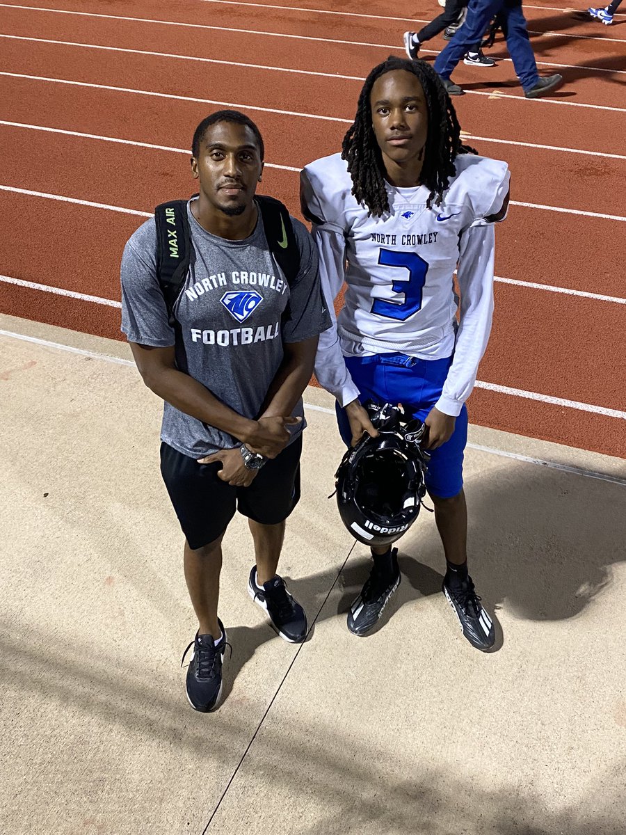 ace_hearts8408's tweet photo. If you ever trying to find @Asaiah_Smith on the field just look for @TheJohnDiarse and he will be near. So much I could say about this season but I will simply say Thank You Fam. What’s understood doesn’t need to be said. #SniperGang🥷🏾🎯 #GoonCity #JVSeasonComplete #RecordChasing https://t.co/Ai94FN45jJ