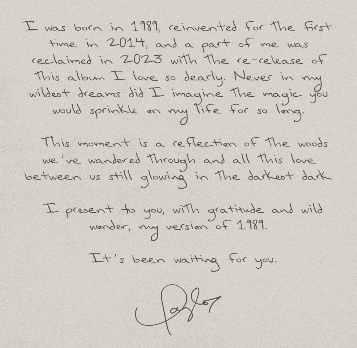 SwiftNYC's tweet photo. Taylor Swift’s prologue for #1989TaylorsVersion 🥹🩵

“This moment is a reflection of the woods we’ve wandered through and all this love between us still glowing in the darkest dark.” https://t.co/HGQDTPqKgo