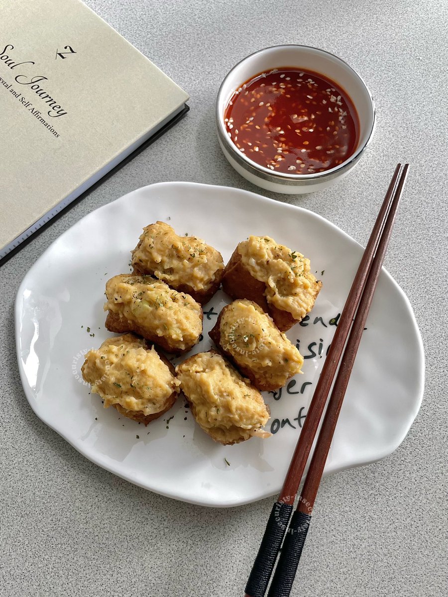 today bikin cemilan yg mudah banget tapi enak dan super sat set: TAHU BAKSO AYAM! 👩‍🍳

bisanya aku bikin ini agak banyak buat distock di kulkas, lumayan kalo lagi pengen cemilan tinggal kukus aja.

step n resep di next tweet ya~