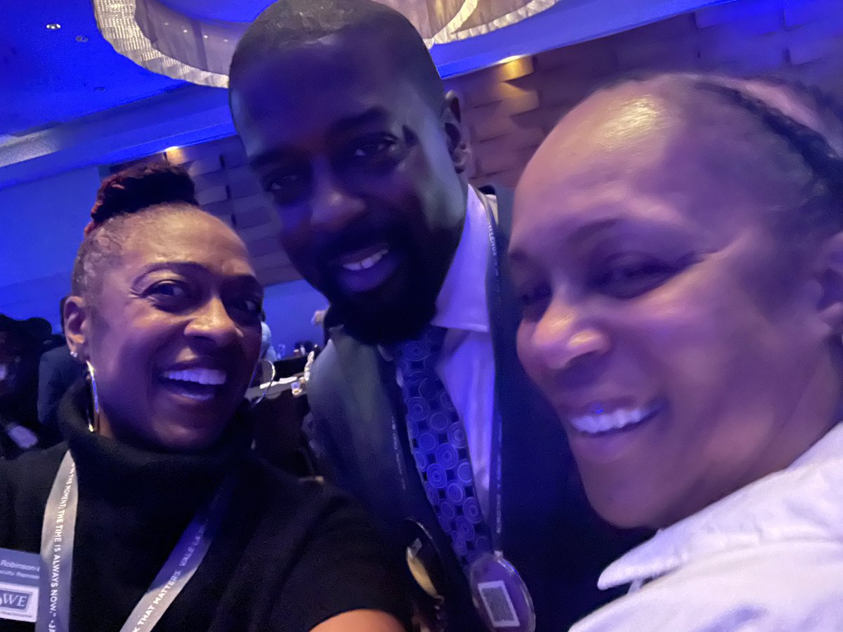 drvrd_b3's tweet image. Inaugural HBCU Reception @CSocialWorkEd APM  #CSWE23 was simply the BEST reception in all my many years of attending APM!! 👏🏾DJ Stroud made it a party! 🎉