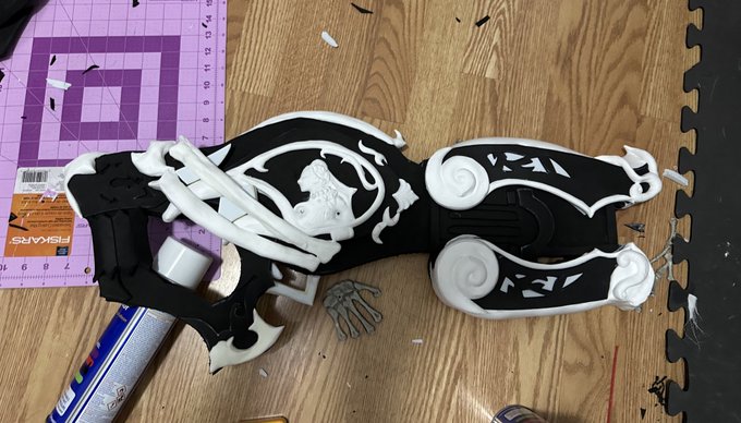 My back hurts from being in shrimp mode making this ghostly bride widowmaker gun all day 😫 and I&rsquo;m still<a href="/tag/throne"class="tags"><span>#throne</span></a><a href="/tag/wishlist"class="tags"><span>#wishlist</span></a>