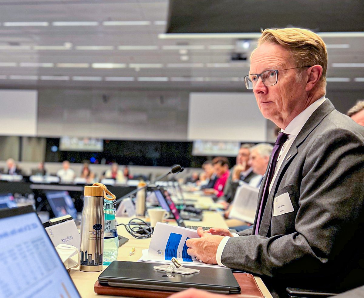 At a meeting of the head of #EUagencies in Frankfurt at @ecb today. I am meeting many of my counterparts at other agencies around Europe for the first time. It's good to see so many people focusing on shared challenges in these testing times.