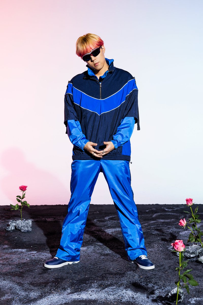 FANTASTICS FANTASTICROCKET アルバム　アクスタ付き 人気商品 FANTASTICS アクスタ付き アルバム FANTASTICROCKET
