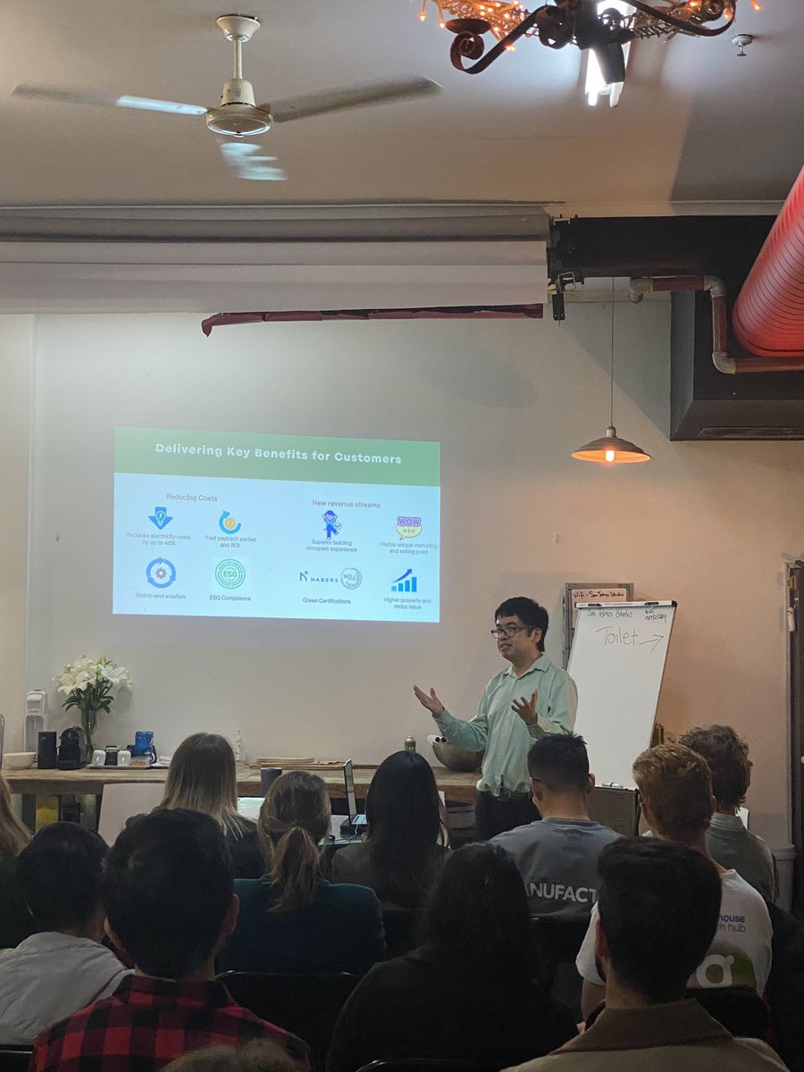 ChiefDisrupter's tweet photo. Pitch 3 - GreenCoat a new solution to poor insulation - a retrofit table solution - my tip this one is brilliant ping @liubinskas #Greenfluence https://t.co/CvHXYlbuHq