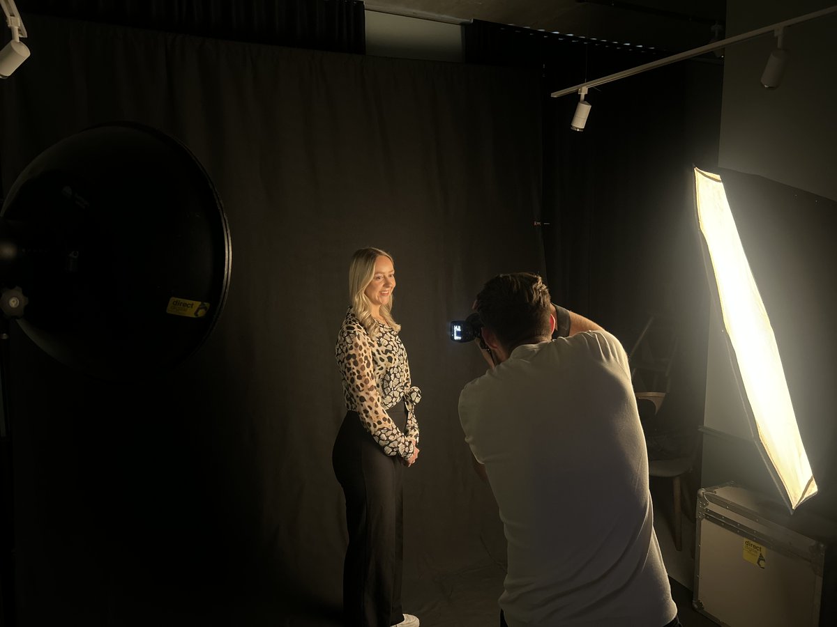 PrevailPartners's tweet photo. We had a great few days of filming for our upcoming case study. Here's a glimpse of some behind-the-scenes photos of our stars in action 🎬
 
Keep an eye out for the full video, where we'll explain how our approach helps us tackle complex problems and deliver exceptional results. https://t.co/B9qWpDnB7X
