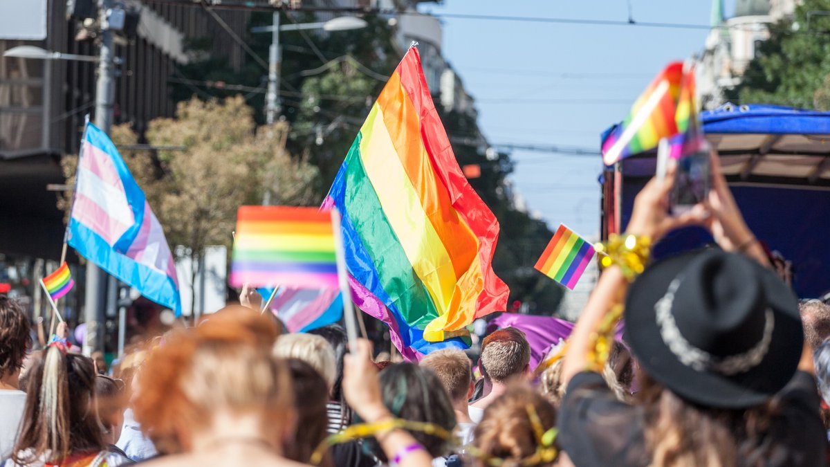 UN expert @victor_madrigal calls for scrapping of colonial laws and policies that marginalise LGBT persons. “Addressing colonial law and policy-making processes & their impact is crucial for building a new future” he says. ow.ly/JPeq50Q1oEJ