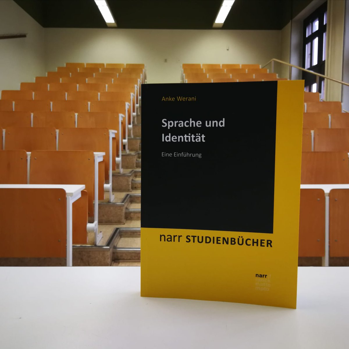 Uns hat ein neues #Rezension|sexemplar erreicht \o/

Anke Werani (2023): Sprache und Identität. Eine Einführung (Narr Studienbücher)

Bei Interesse einfach melden: jfml.org/reviews

#Psycholinguistik #Soziolinguistik  #Medienlinguistik #Identitätsforschung #OpenAccess