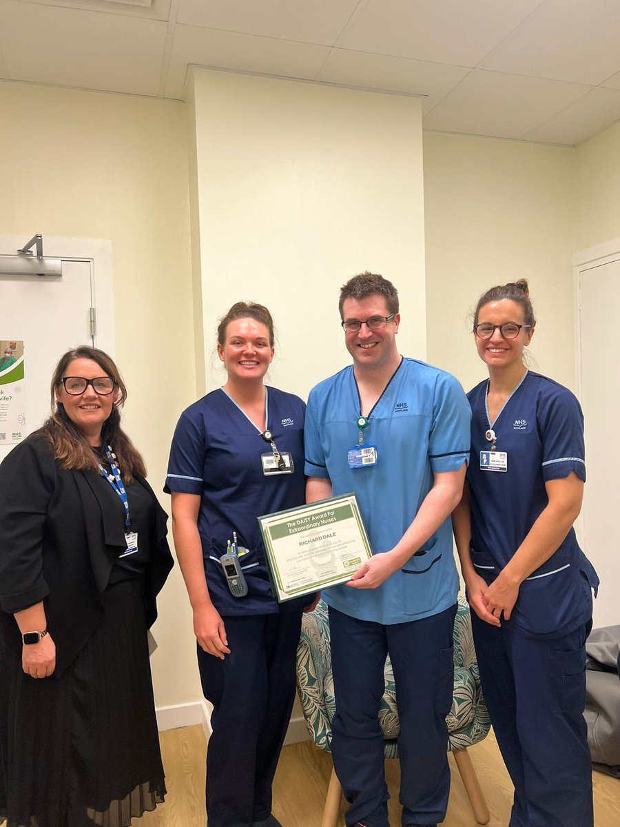NHSGrampian's tweet image. Congratulations to Richard Dale, staff nurse in ICU at ARI and @DAISY4Nurses award winner. Richard was nominated for the outstanding &amp;amp; compassionate end-of-life care given to a patient earlier this year. He was presented with his award by @junebrown116 and SCNs Vikki &amp;amp; Emma