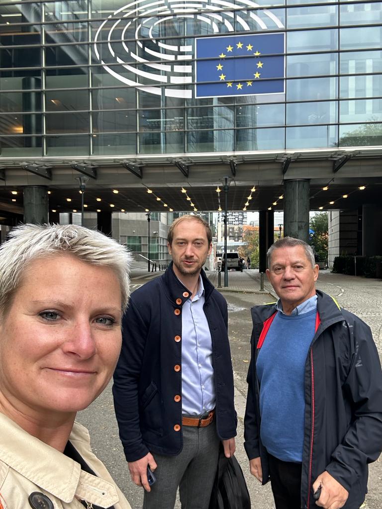 ASFORCLIC_H2020's tweet photo. #FFTW at #MENDELU presented #ASFORCLIC project focused on Adaptation strategies in forestry under the global climate change impact in Brussels and discussed futher possibilites with #EU representatives at #SMR, #EC #CZELO, etc. #networking #horizon2020 #climatechange #bioeconomy https://t.co/vB18KEKSfi