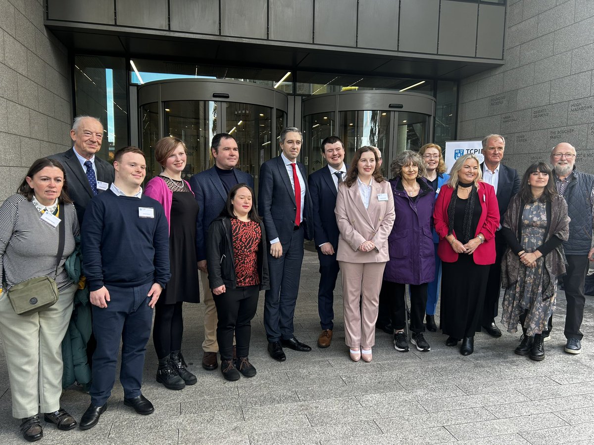 Celebrating the work of Trinity Centre for People with Intellectual Disabilities in <a href="/TCDBusiness/">Trinity Business School</a> School this morning with Minister <a href="/SimonHarrisTD/">Simon Harris TD</a> #LearningWithoutLimits <a href="/tcddublin/">Trinity College Dublin</a>