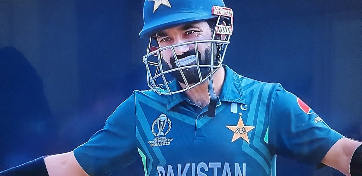 SajSadiqCricket's tweet photo. Marco Jansen with a few angry words for Mohammad Rizwan.

In return Mohammad Rizwan shows him some love and offers him a hug
#PAKvSA #CWC23 https://t.co/ABUsGxy5aw