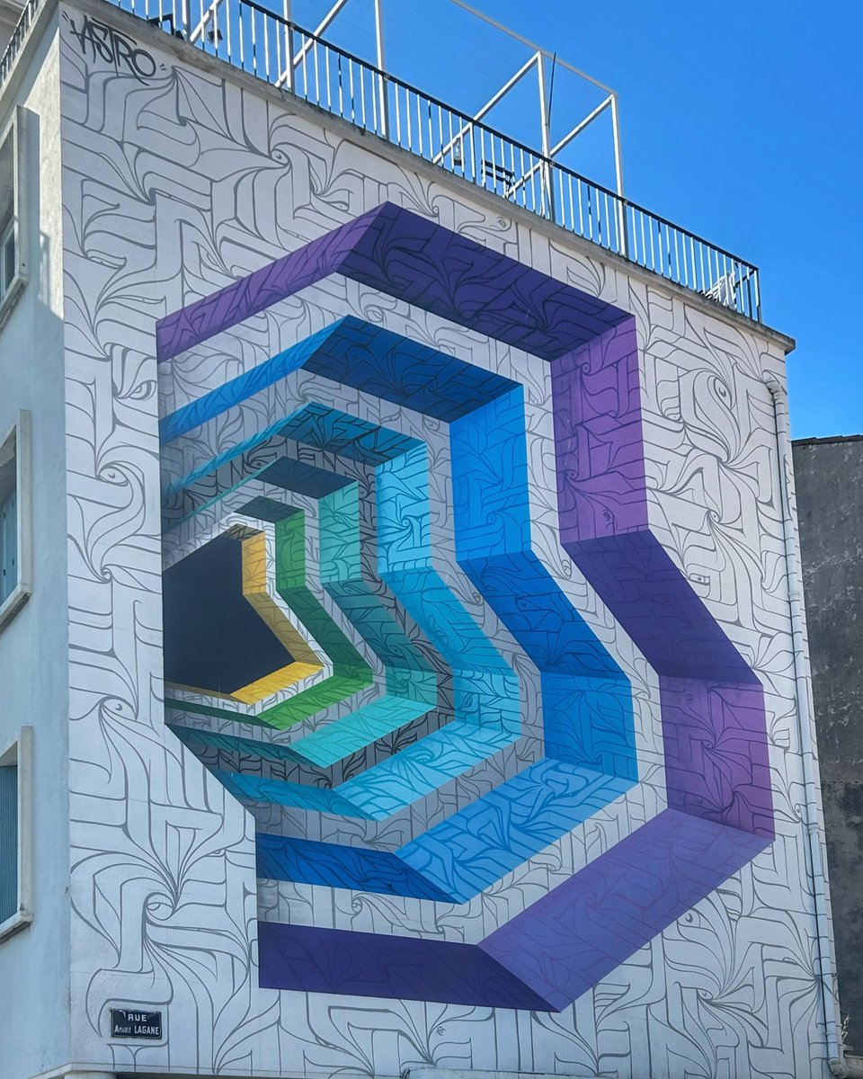 HunterStreetart's tweet photo. [#streetartlaseynesurmer / 📸 SEPTEMBRE 2023] Artwork « GRAFFIC OPENING » by Astro ODV, découvert à La Seyne sur Mer !
👉 Réalisée dans le cadre du 1er festival d’art urbain et de streetart (2021) organisé par Graphik Art !
#astroodv #graffiti #streetart #graphikart83 #urbanart https://t.co/HCMbA6jiH0
