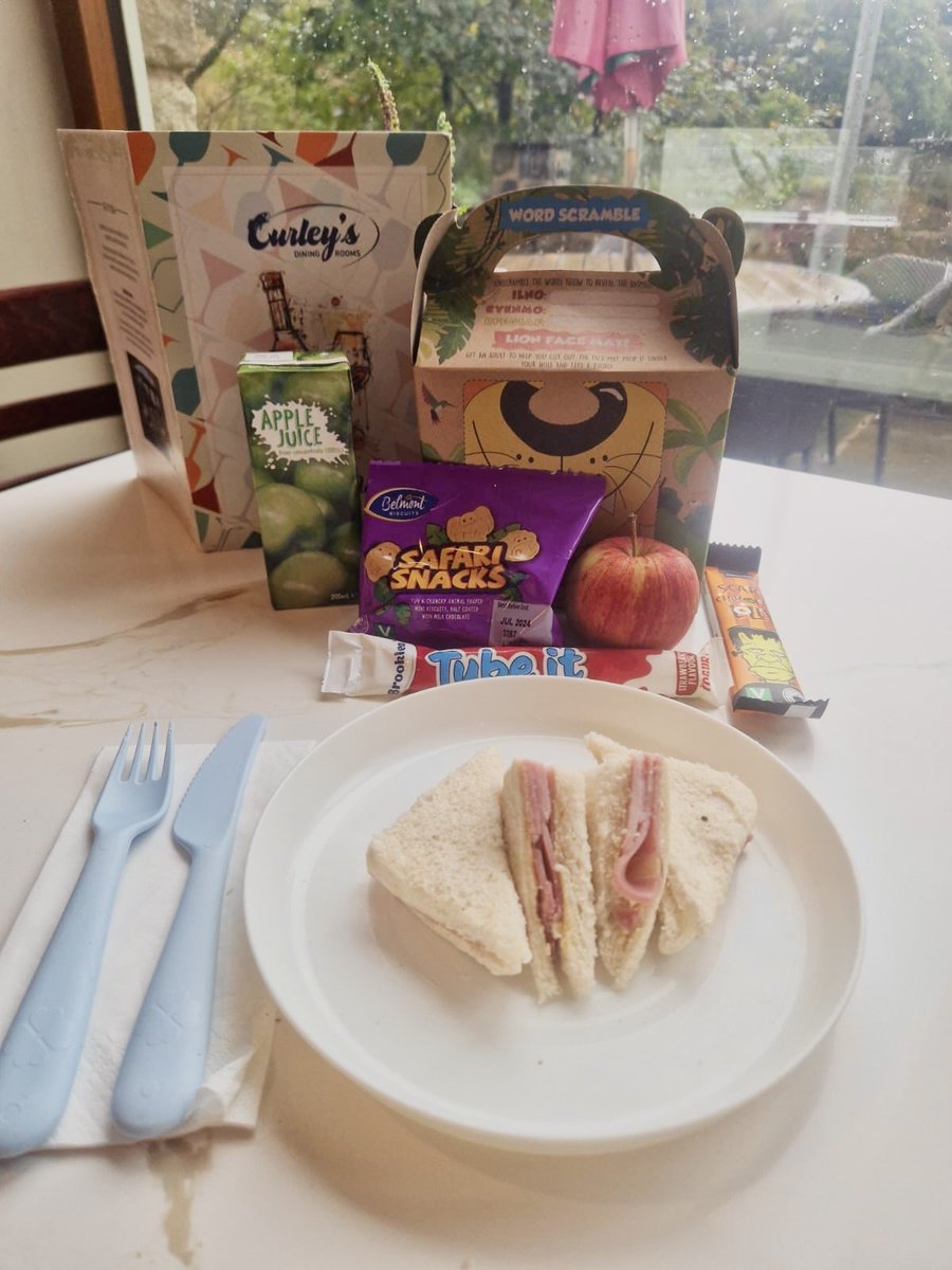 Did you know that we now offer kids lunch boxes?🥪 😃 They are £4.95 per box and include: 💙Crust less sandwich - jam, ham or cheese spread 💙 A piece of fruit - apple or orange 💙A chocolate treat 💙 A yogurt tube 💙 A packet of mini biscuits