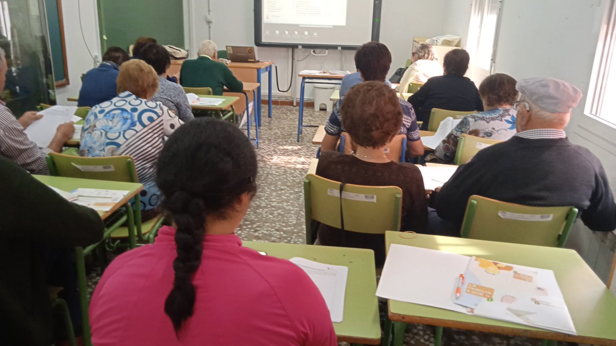 SolidaridadIn's tweet image. 📸 ¡Echad un vistazo a estas fotos del inicio del Taller de #EstimulaciónCognitiva en Cañadas de Cañeplas-María, Almería!   
💪🧠La comunidad se está uniendo para fortalecer la mente.#ProgramaCuentaConmigo 

#Cañadas #EstimulaciónCognitiva #Almería