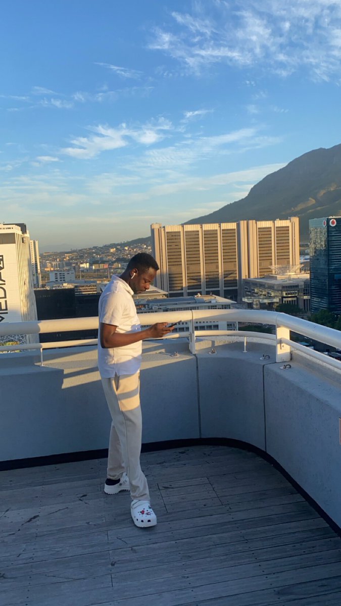 Adetoks (@certifiedburund) on Twitter photo 