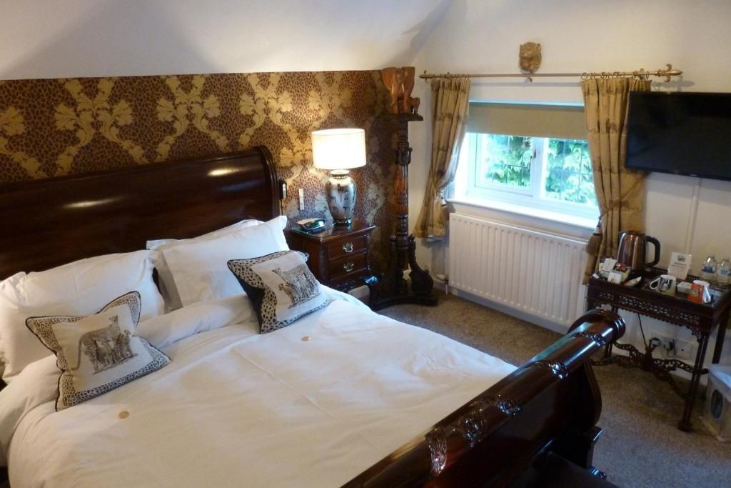 aroundaboutbrit's tweet photo. Book your stay at Newark Lodge Guest House and indulge in a truly luxurious and hospitable experience. Your comfort is top priority. 🌟https://t.co/q7Gk3J5nIz 
#NewarkLodgeGuestHouse #LuxuryAccommodation #FiveStars #GoldAward #Nottinghamshire #Hospitality #GuestHouseExperience https://t.co/FEDF91PPaF