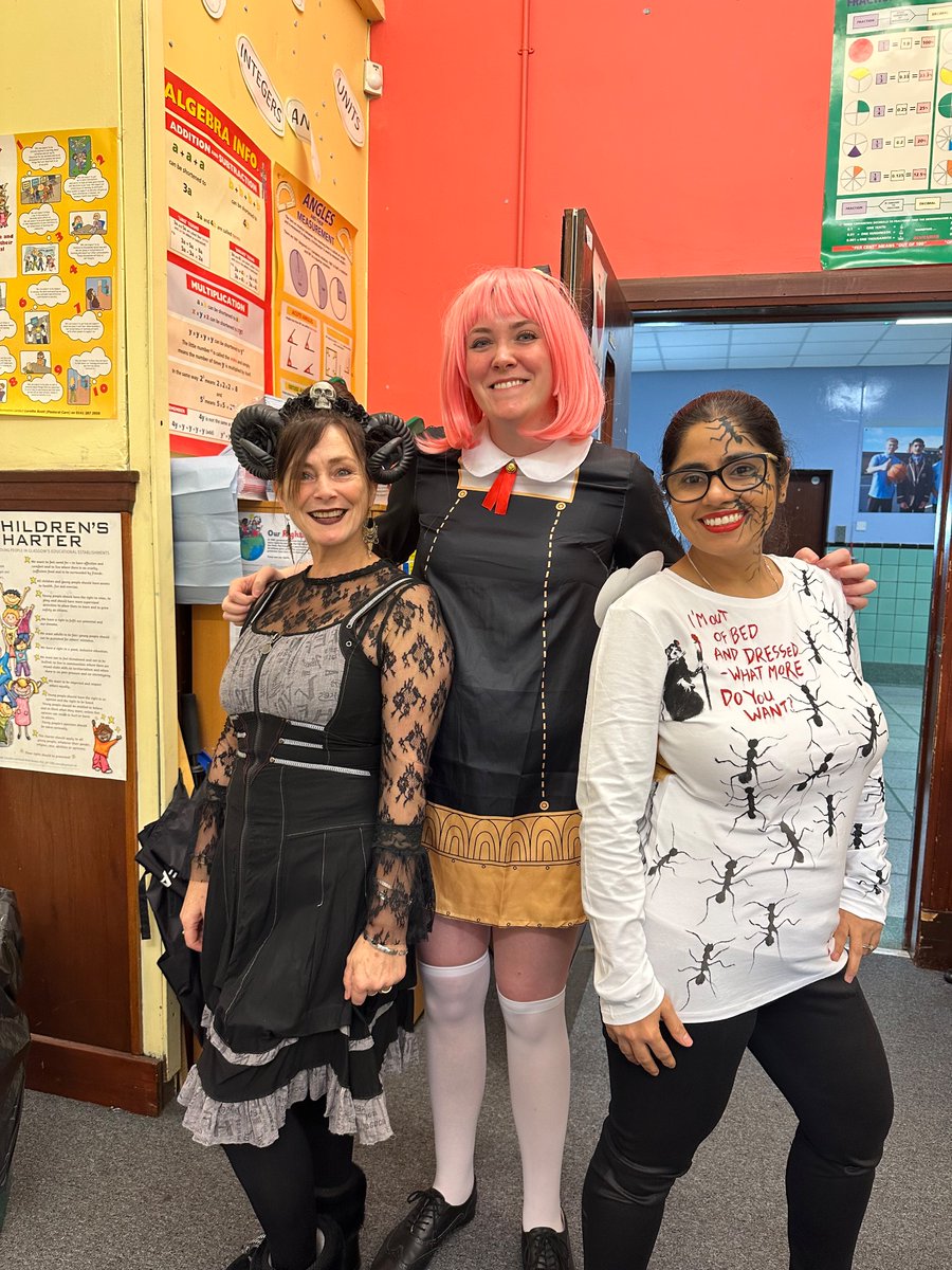 ndhsmaths's tweet image. Halloween fun in the maths department 🎃🎃